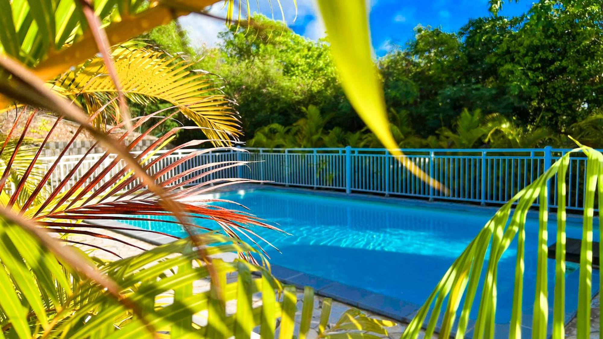Magnifique Appartement Fleurs Caraibes - 6 Personnes En Residence Avec Piscine Privee - Sainte Anne מראה חיצוני תמונה